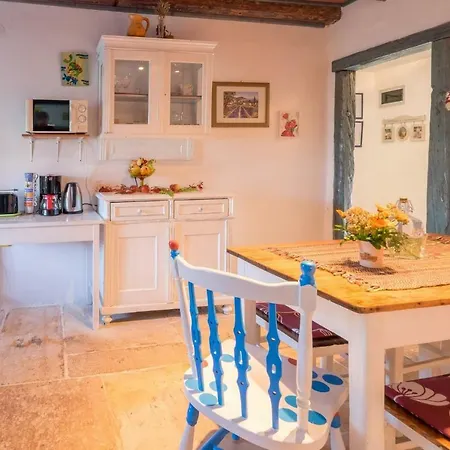 House Nina * Valtura