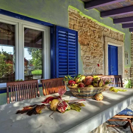 Сasa de vacaciones House Nina