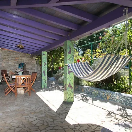 House Nina * Valtura