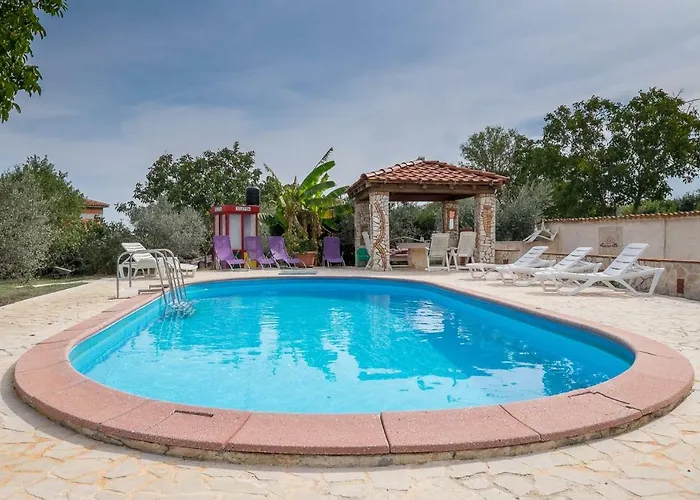 House Nina * Valtura