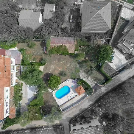 House Nina Valtura