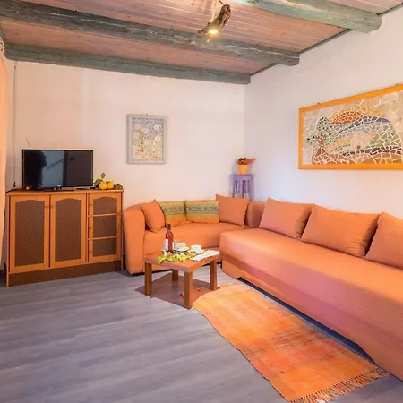 House Nina Holiday home Valtura